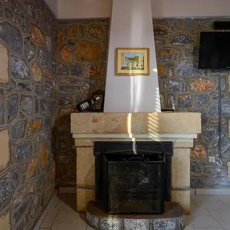 σελήνη Kotronion (West Mani)