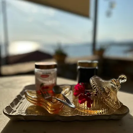 Διαμέρισμα σελήνη *