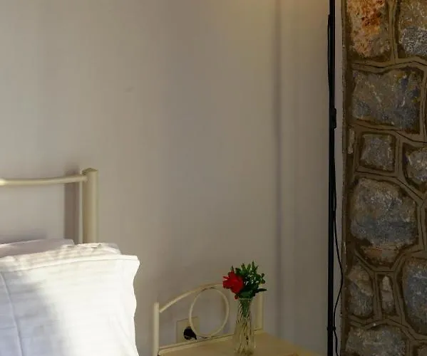 σελήνη Kotronion (West Mani)