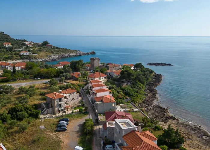 σελήνη Kotronion (West Mani)